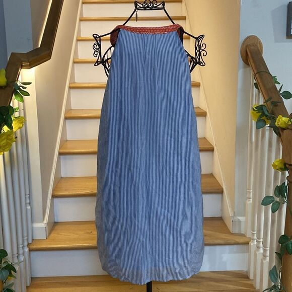 🌸 The Impeccable Pig Striped Blue White Embroidered Sleeveless Dress 🌸✨ - Picture 9 of 14